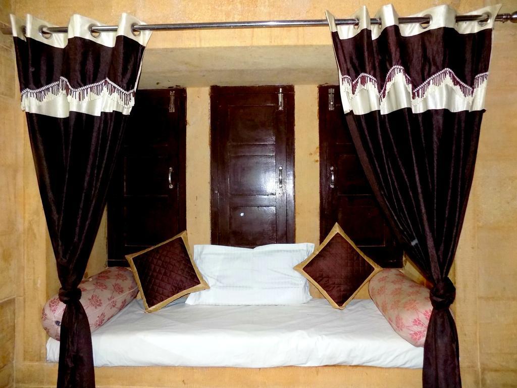 Hotel Fotiya Džaisalmér Exteriér fotografie